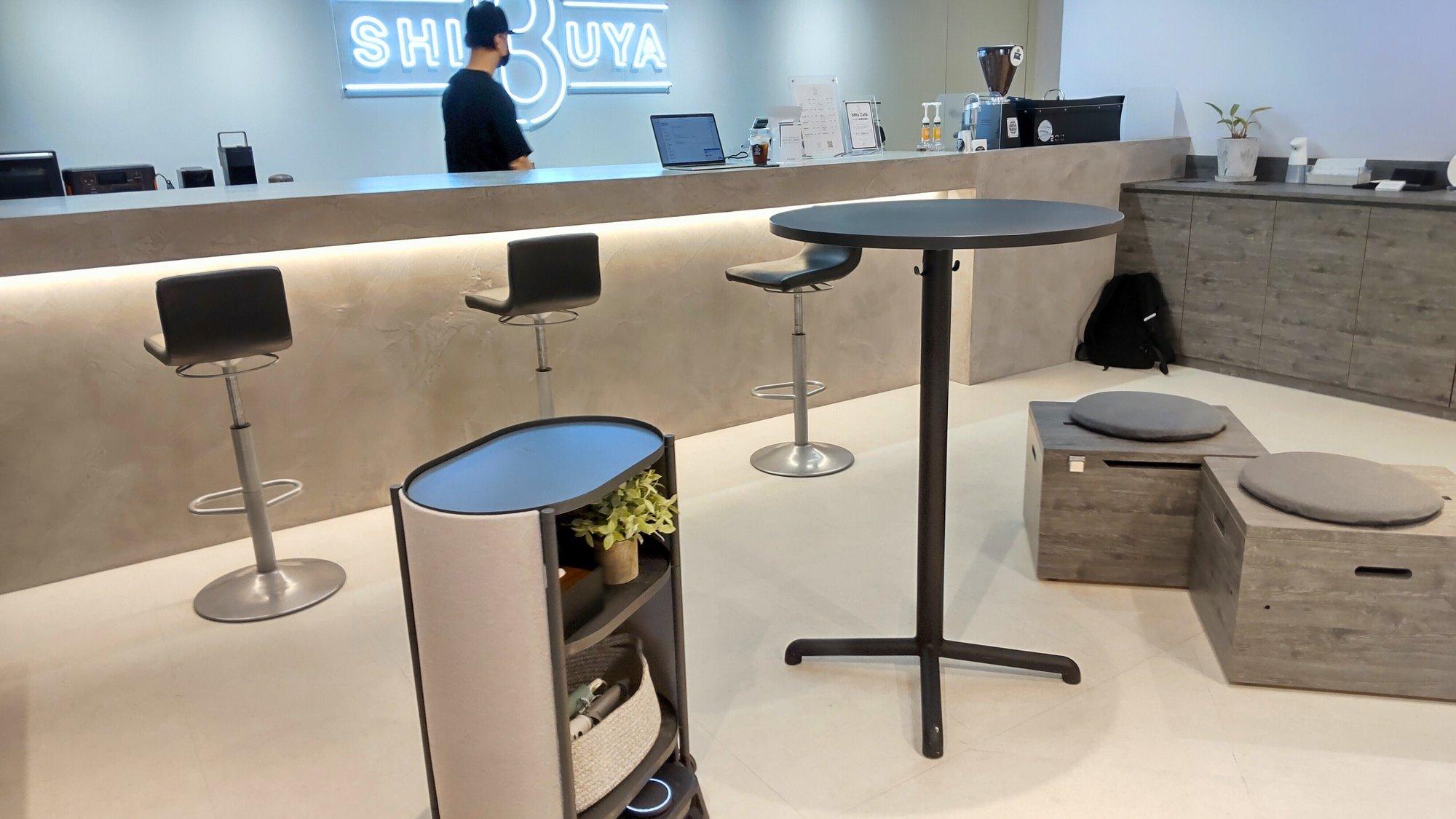 Kachaka becoming a touchpoint between customers and the store